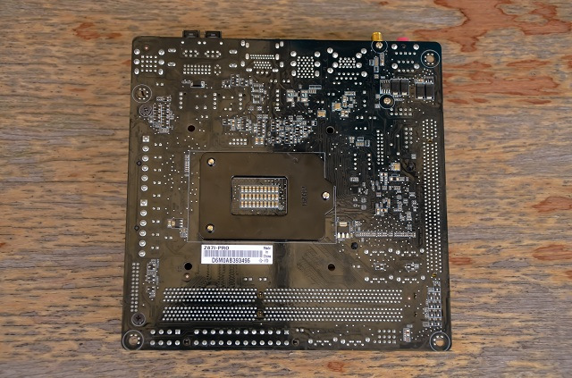 ASUS Z87I-PRO - Back PCB